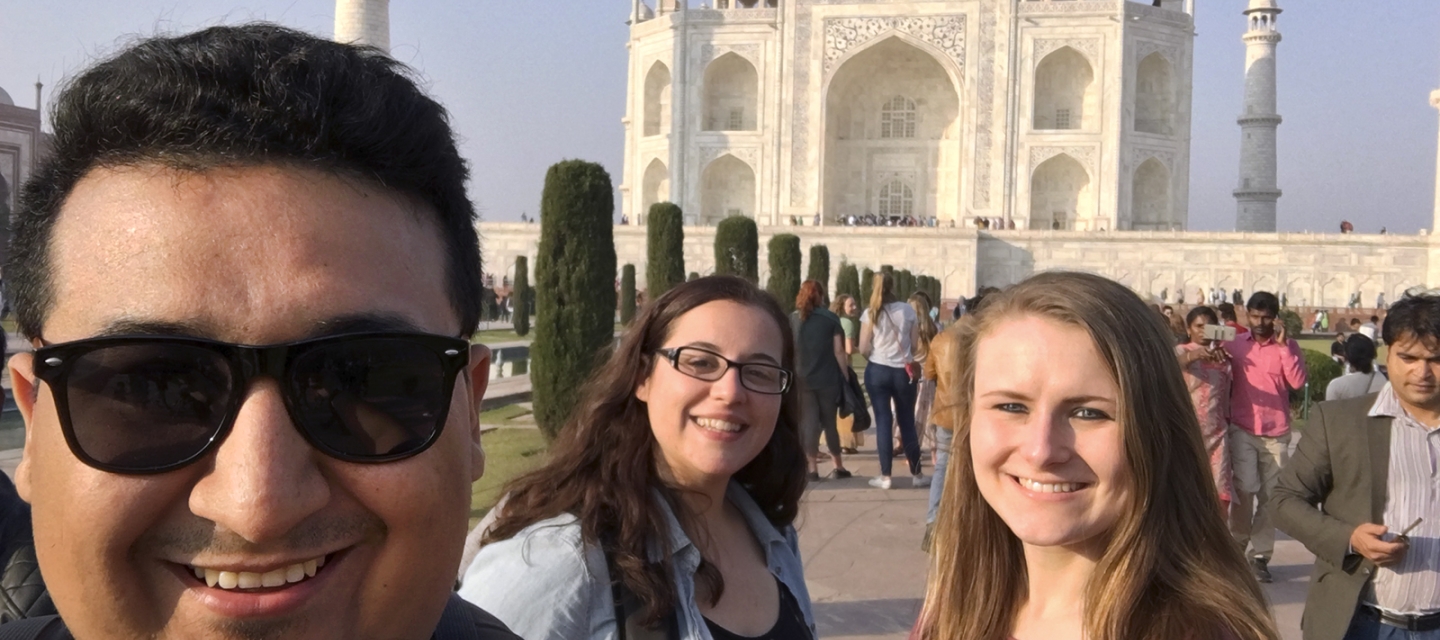 Students in front of the Taj Mahal